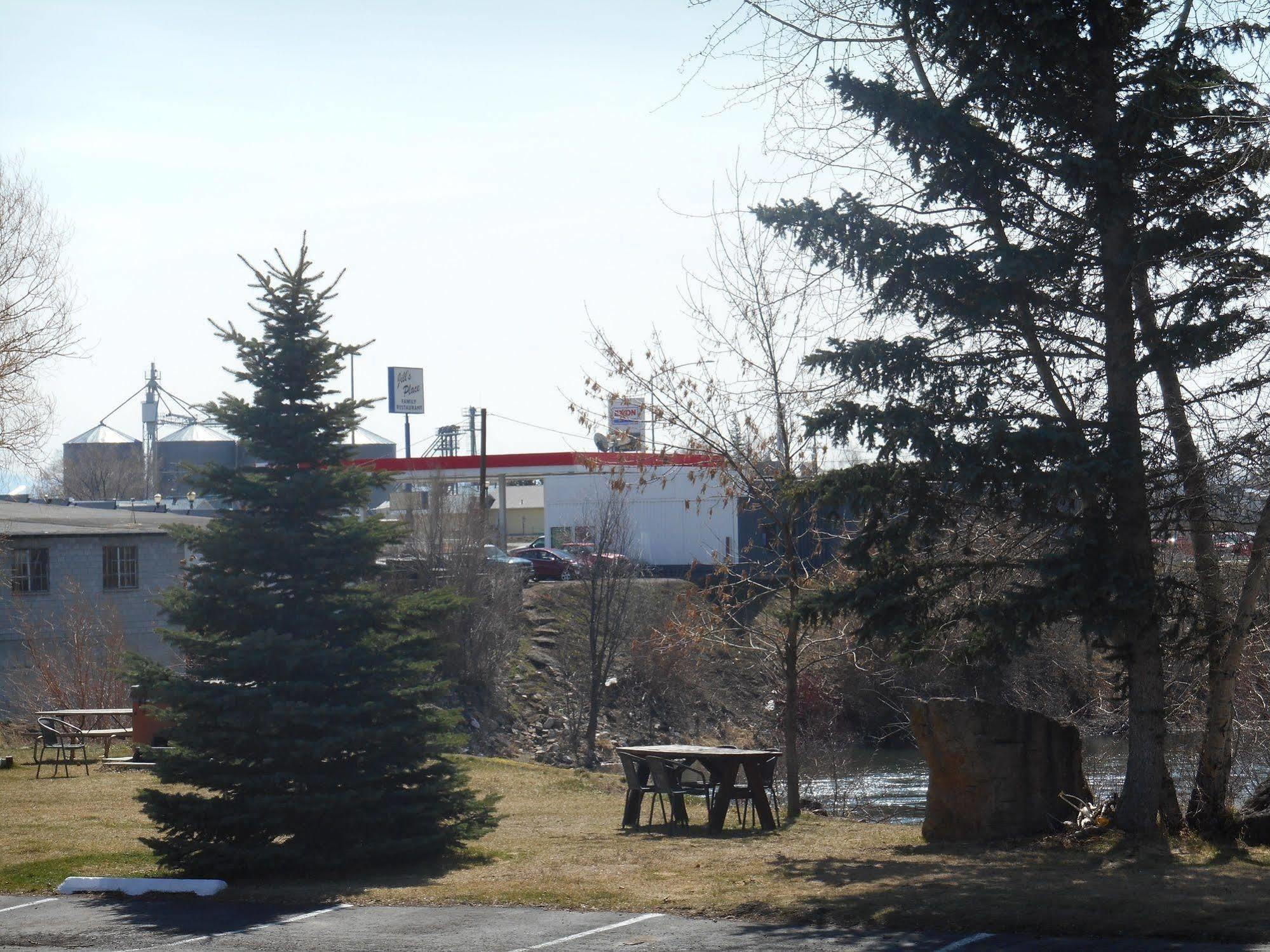 Henry'S Fork Inn Saint Anthony Exterior foto